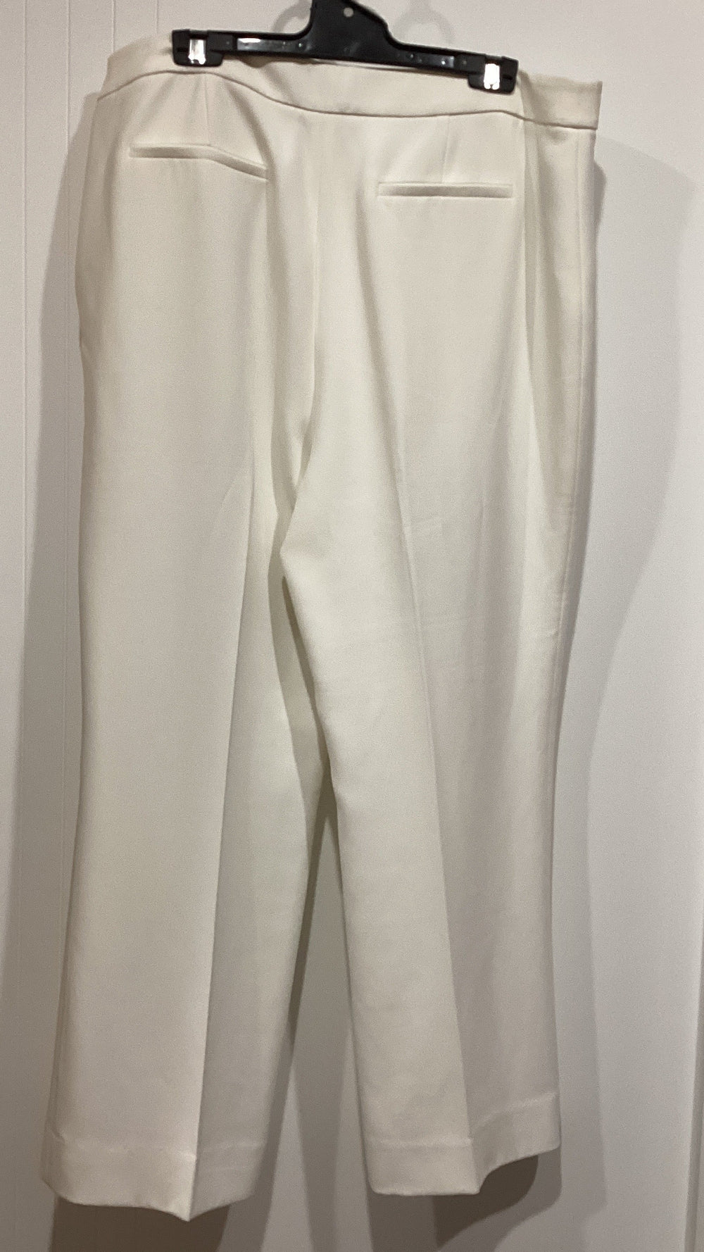Le Chàteau Women’s Trousers -16