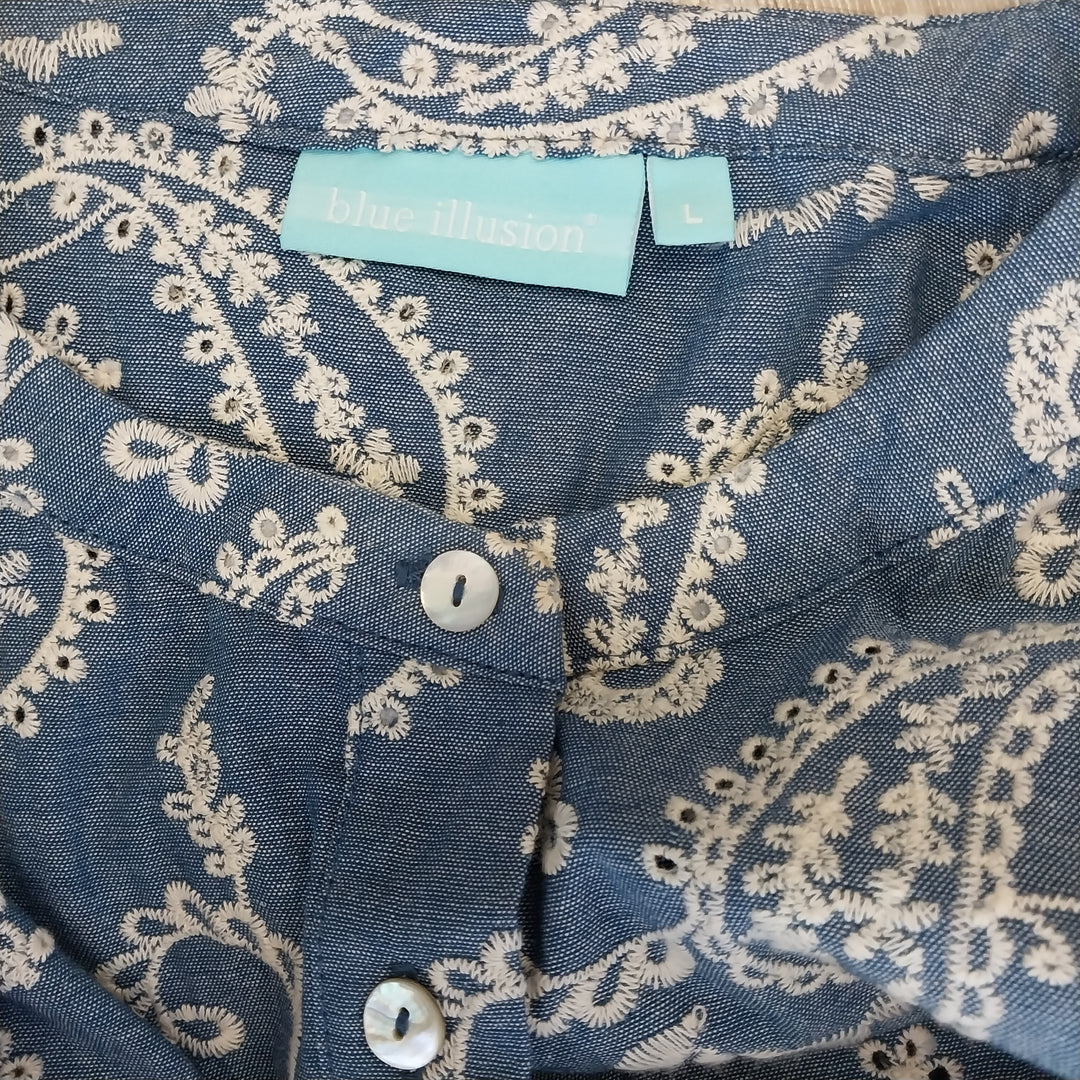 Blue Illusion  Paisley Shirt Size L