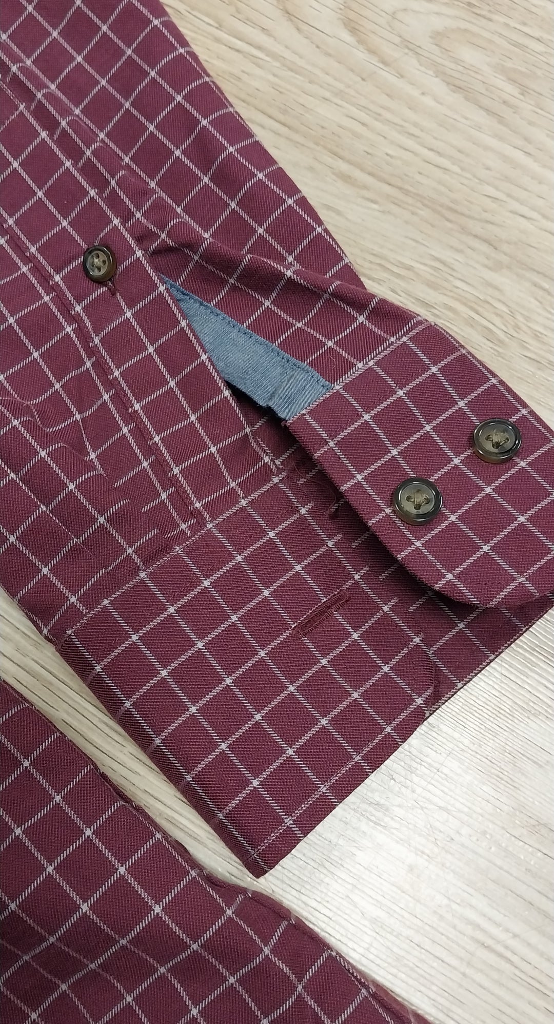 Charles Tyrwhitt Men's  L/S Shirt Size M