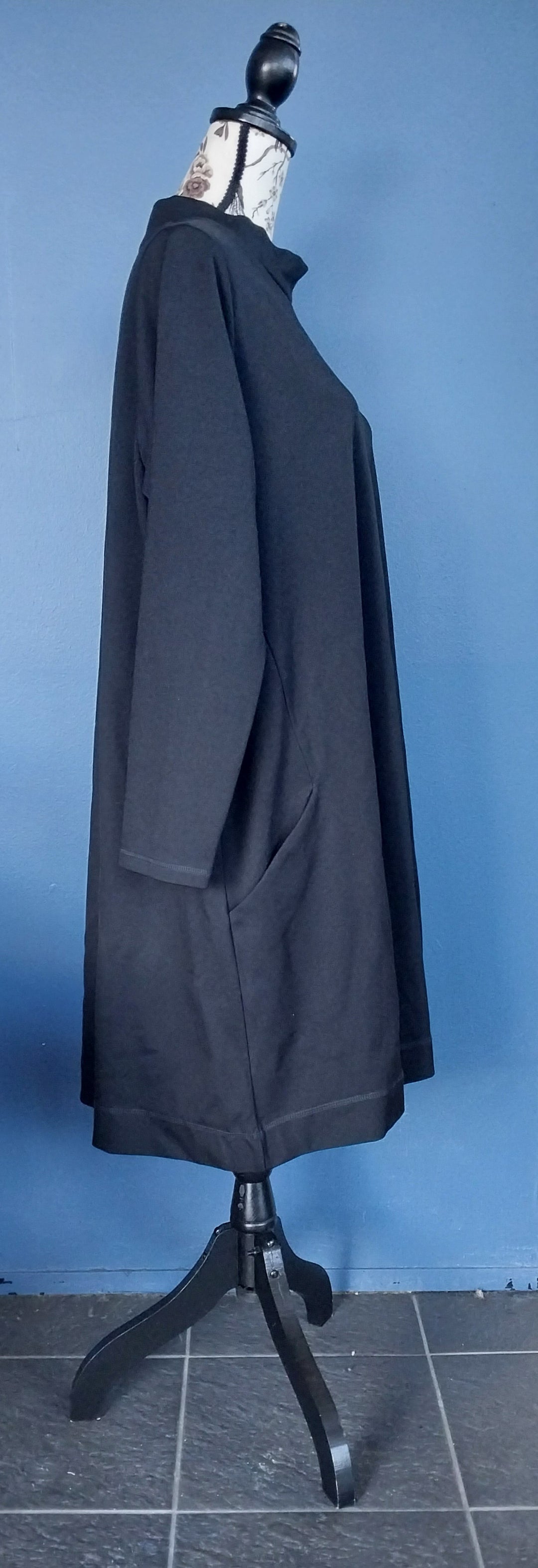 Virtuelle A Line Long Top Size S Black