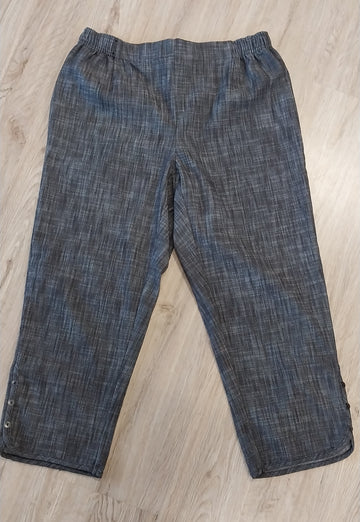 Virtuelle Size 12 3/4 Length Relaxed Pull on Pants