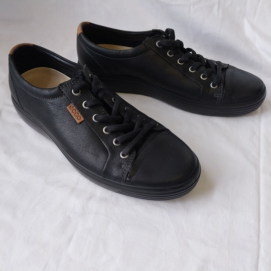 ECCO Mens Black Leather Sneaker size US 9 EUR 43