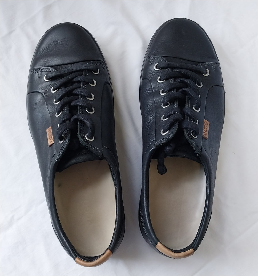 ECCO Mens Black Leather Sneaker size US 9 EUR 43