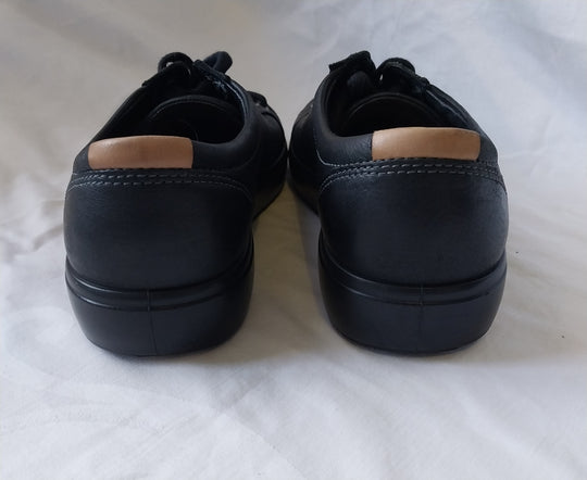 ECCO Mens Black Leather Sneaker size US 9 EUR 43