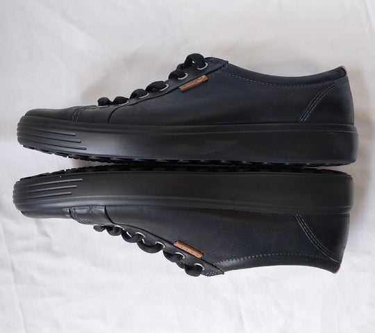 ECCO Mens Black Leather Sneaker size US 9 EUR 43