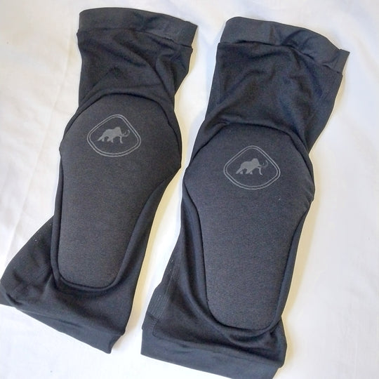 Mammoth Knee Protectors Size XS/S  New