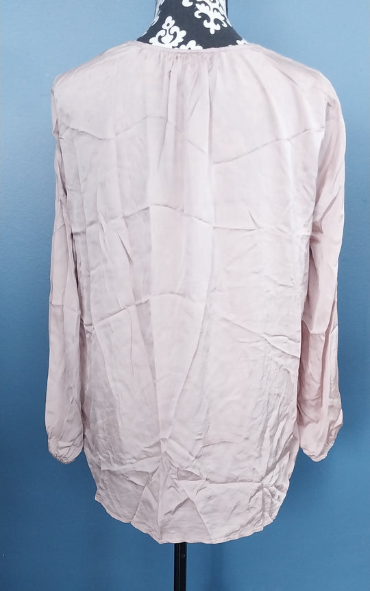 Velvet by Graham&Spencer Satin Viscose Long Sleeve Top size M Blush