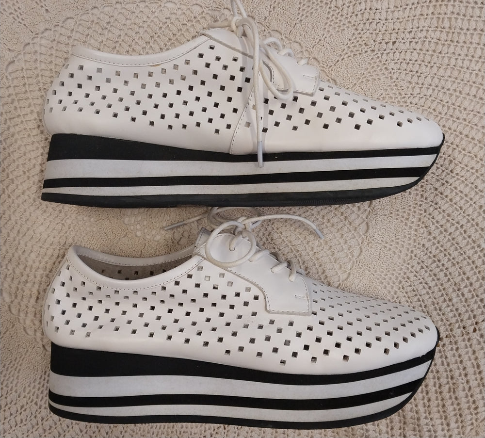 Minx Boutique Box Cut  White Leather Platform Shoes size 37