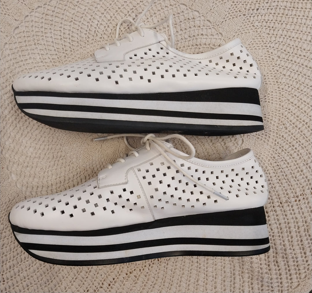 Minx Boutique Box Cut  White Leather Platform Shoes size 37