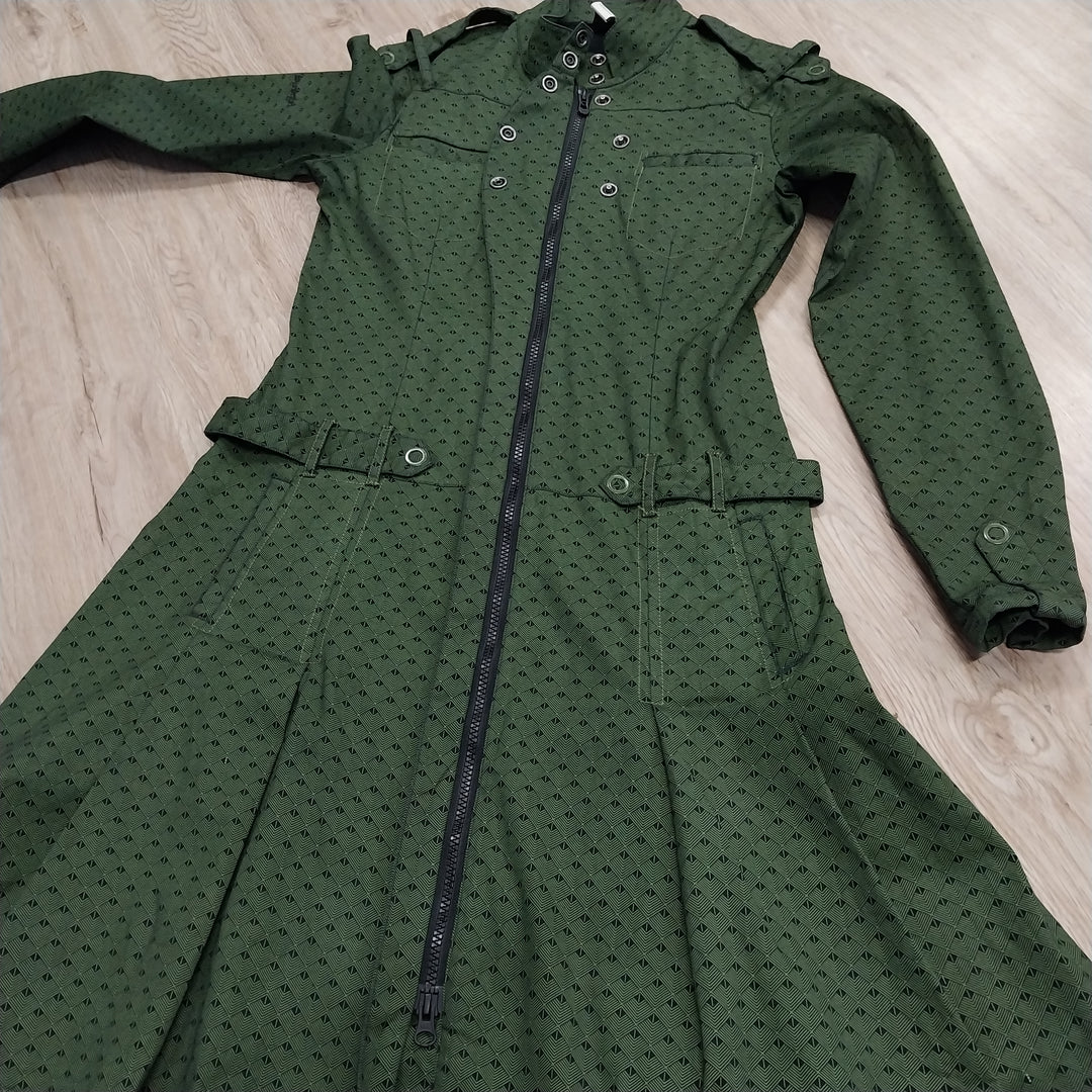 Skunk Funk Zip/Dome Front Dress size 10/8