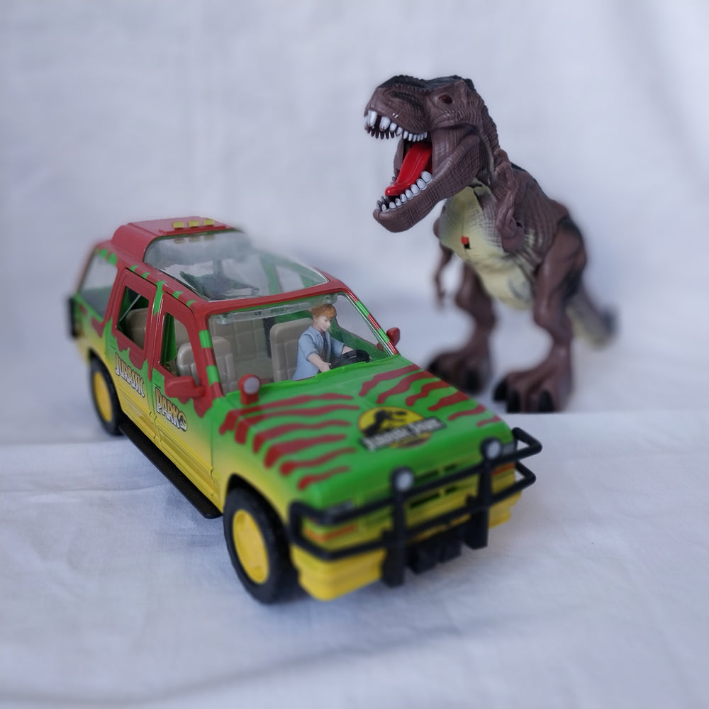Jurassic World Legacy Collection 1993 Ford Explorer 2020 Mattel