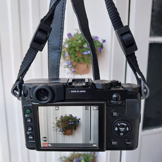 Fujifilm X10 Black Compact Digital Camera  Made In Japan