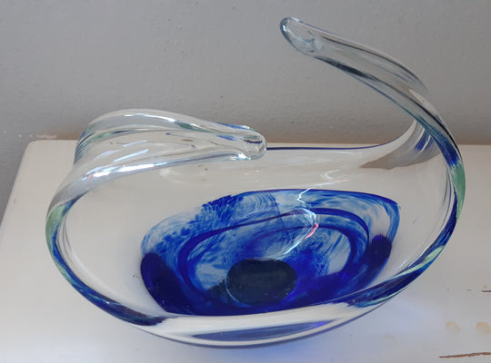 stunning  coloured glass centrepiece/dish/bowl