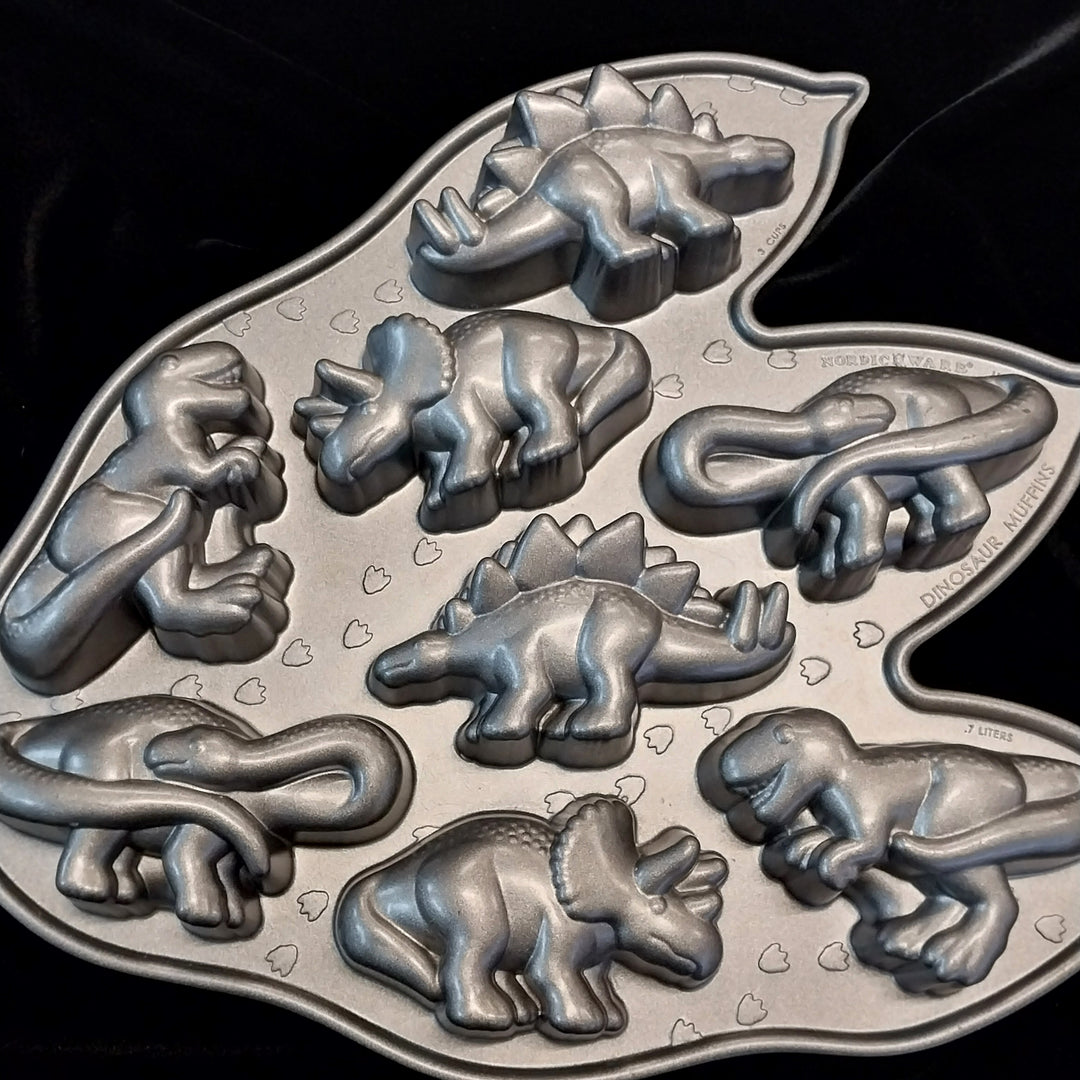 Nordicware Dinosaur Cake/Muffin Pan 3 cups