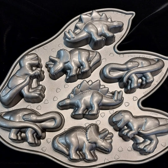 Nordicware Dinosaur Cake/Muffin Pan 3 cups
