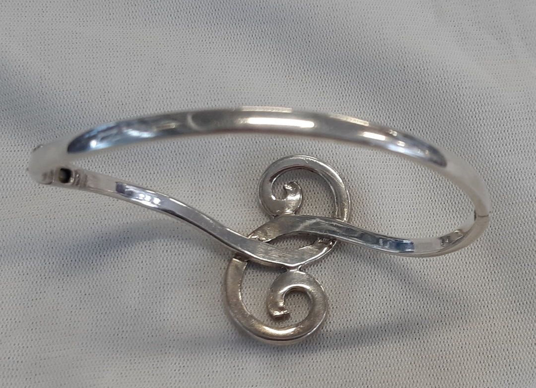 Sterling silver marcasite hinged bangle