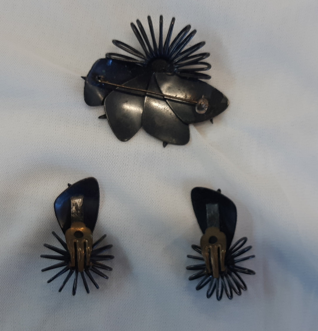vintage cooper look clip on earring and brooch