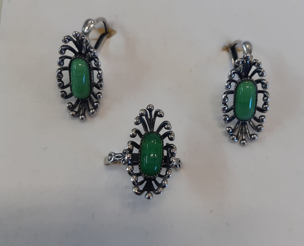 vintage silver earring & ring set with green coloured  stone