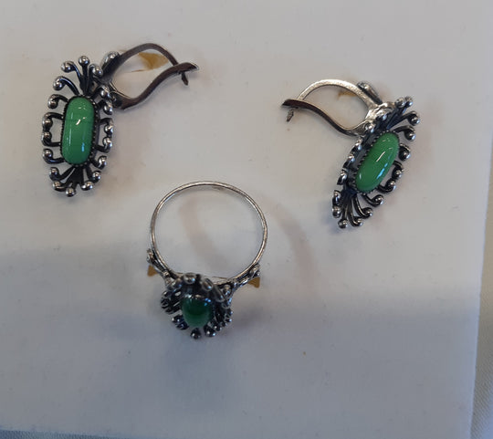 vintage silver earring & ring set with green coloured  stone