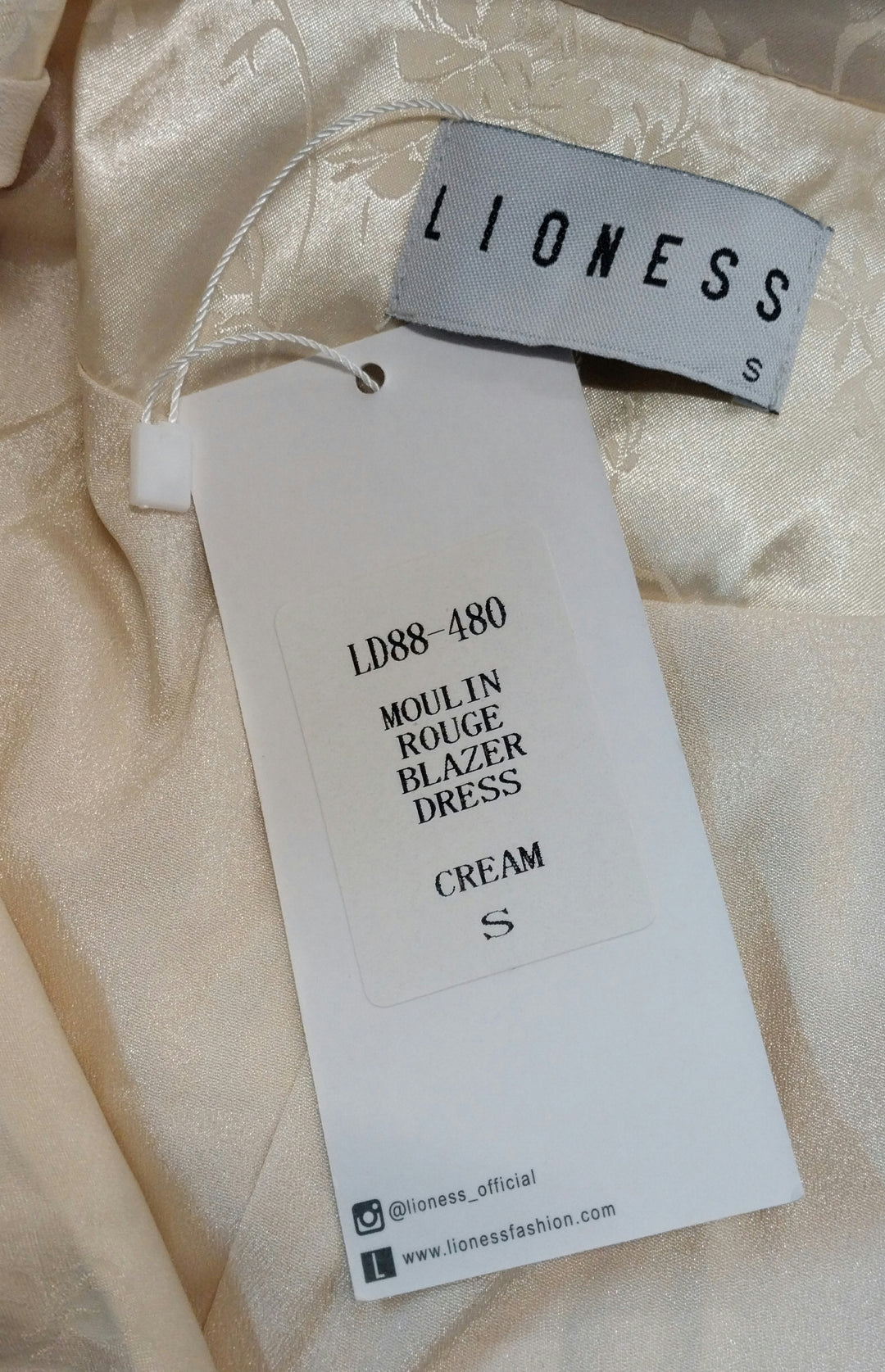 Lioness Blazer /Dress Size S  BNWT Stunning in Cream Jacquard