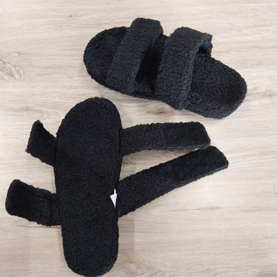 the oodie Sherpa Platform As New size 38-39 Black
