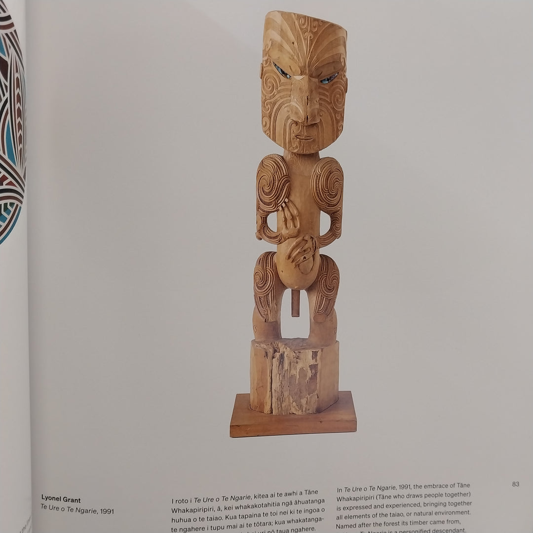 Toi Tu Toi Ora Contemporary Maori Art Book  Edited by Nigel Borell New Zealand
