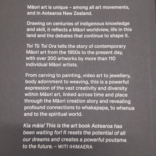 Toi Tu Toi Ora Contemporary Maori Art Book  Edited by Nigel Borell New Zealand