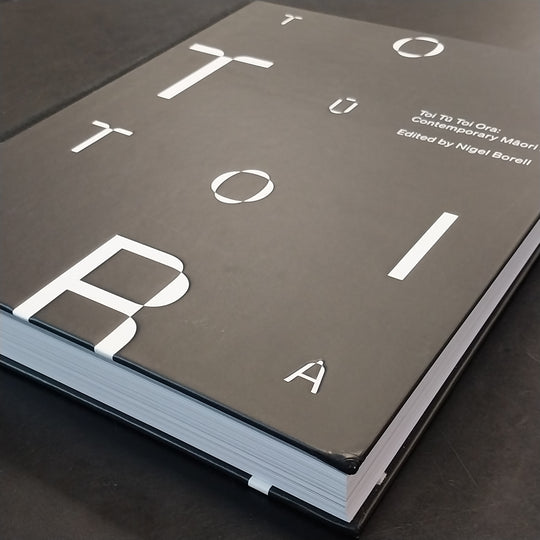 Toi Tu Toi Ora Contemporary Maori Art Book  Edited by Nigel Borell New Zealand