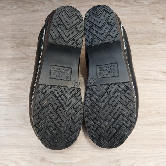 Sanita the original Danish Clogs size 41