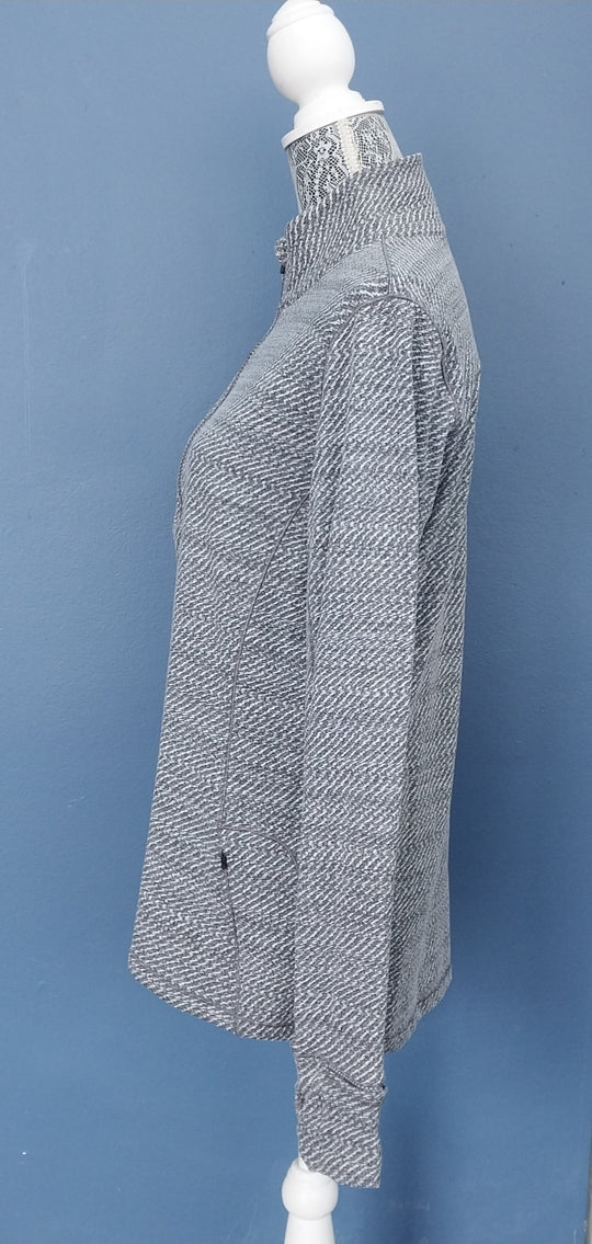 lululemon Womens Long Sleeve 1/2 zip Top size 12 Grey/White