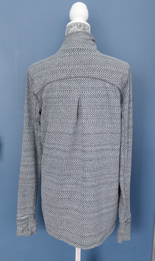 lululemon Womens Long Sleeve 1/2 zip Top size 12 Grey/White