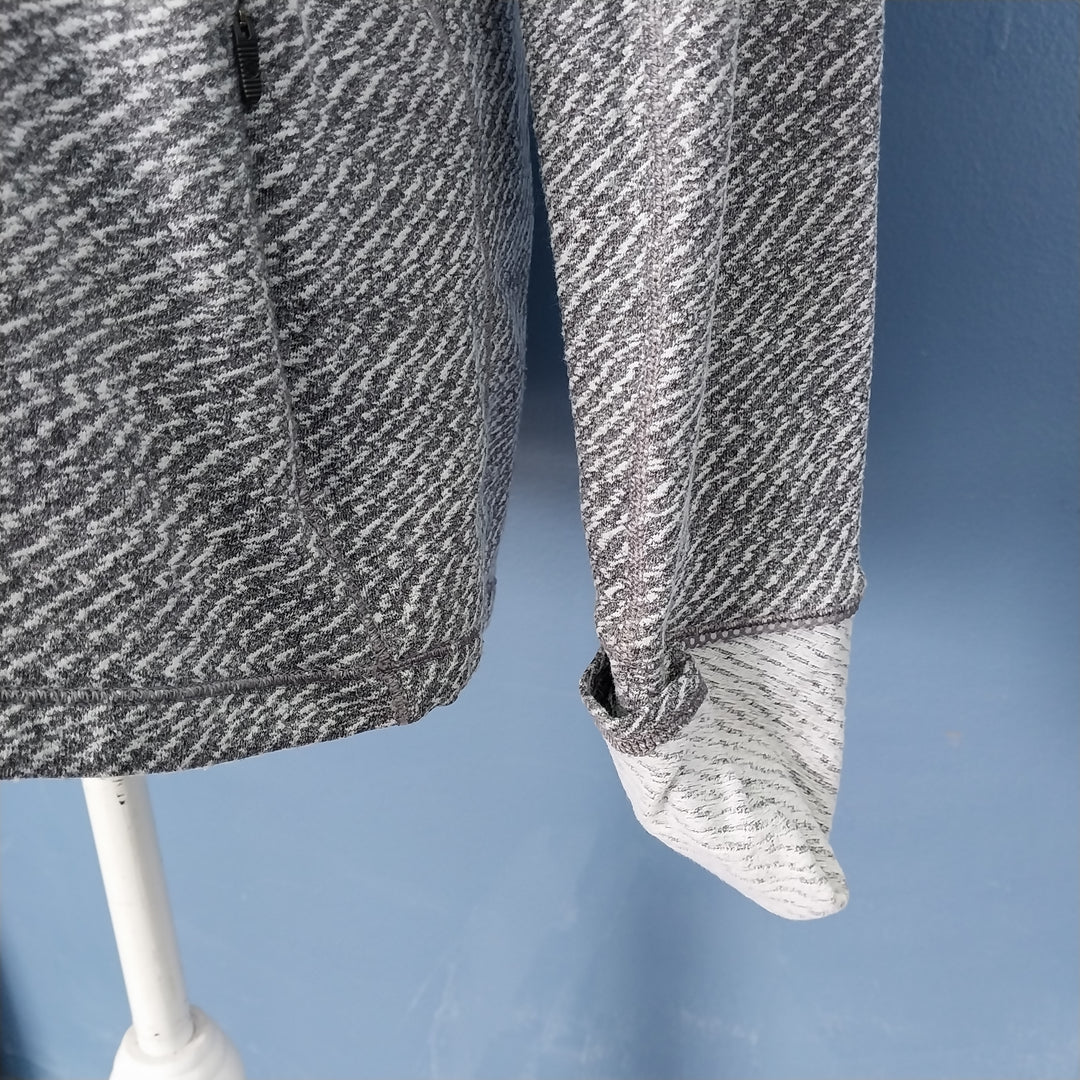 lululemon Womens Long Sleeve 1/2 zip Top size 12 Grey/White