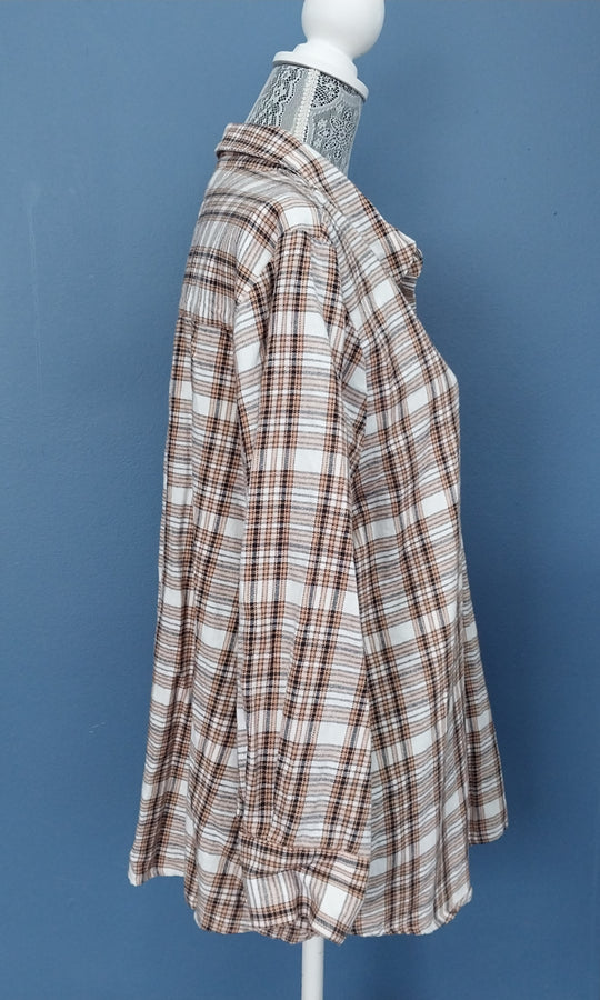 Forever New Womens ( Curve )Size 18 Plaid Shirt