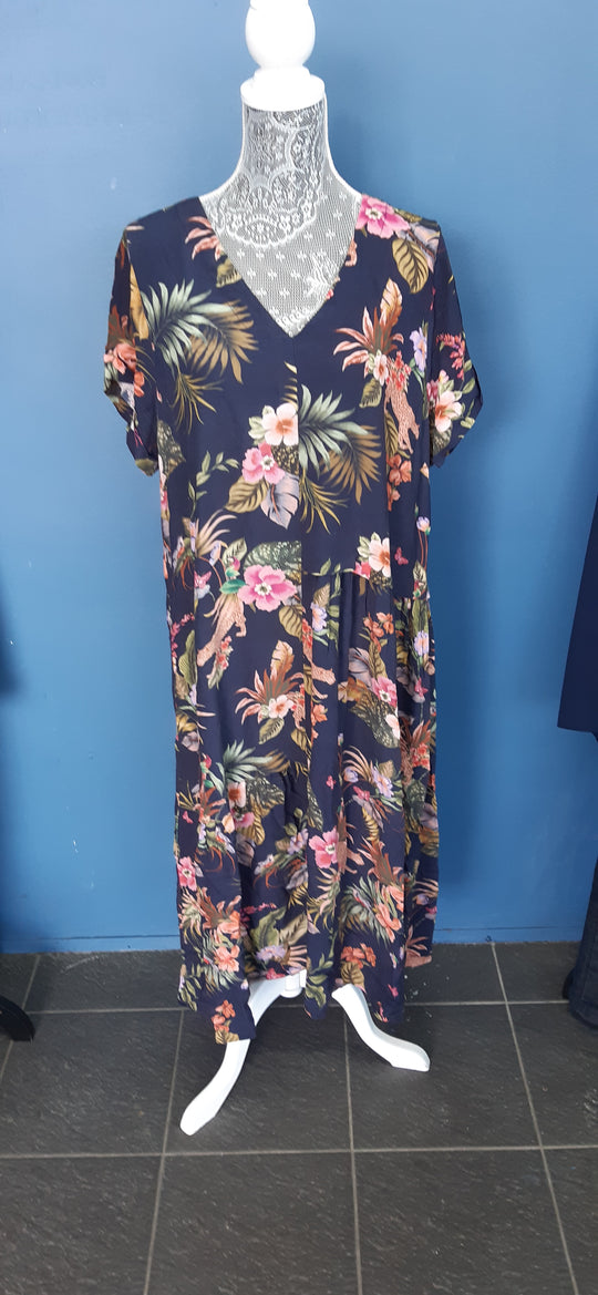 Madly Sweetly by Loobies Story, long dress size 16 100% viscose