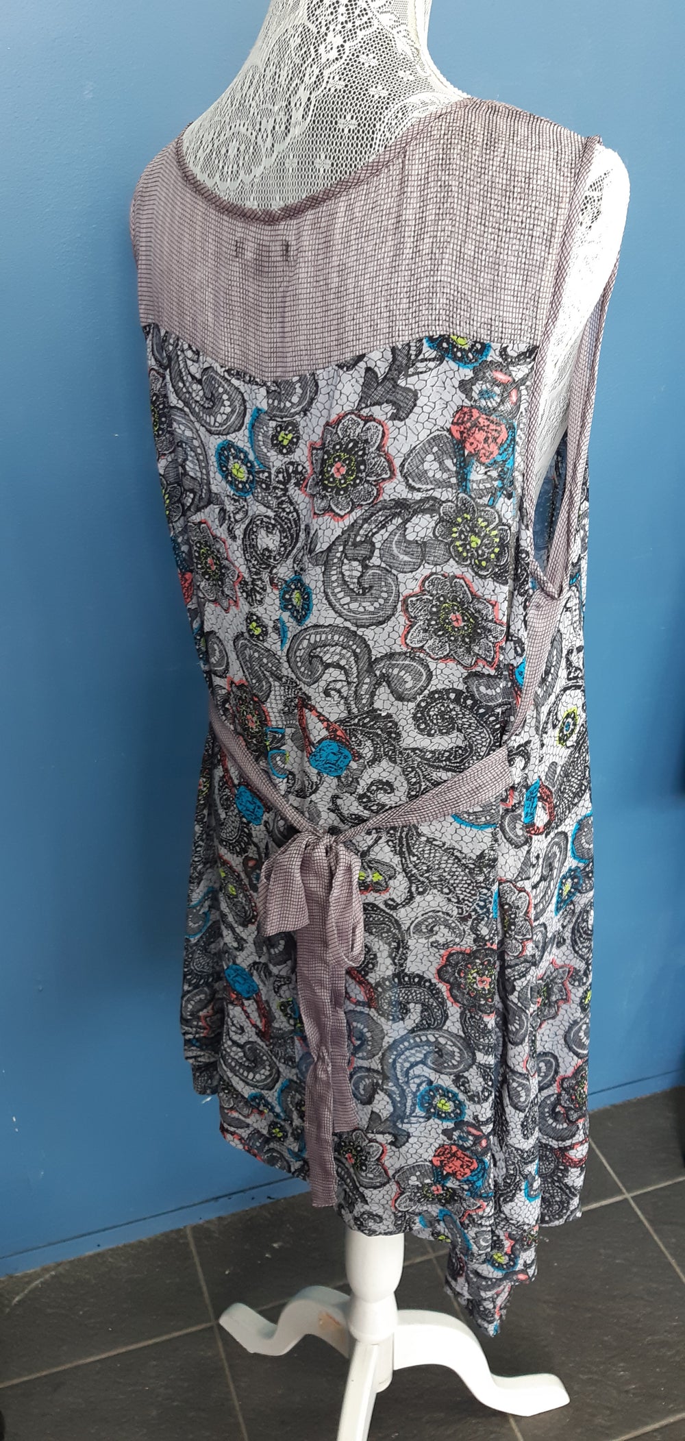 Chlorofile dress/long top with drop sides size 18