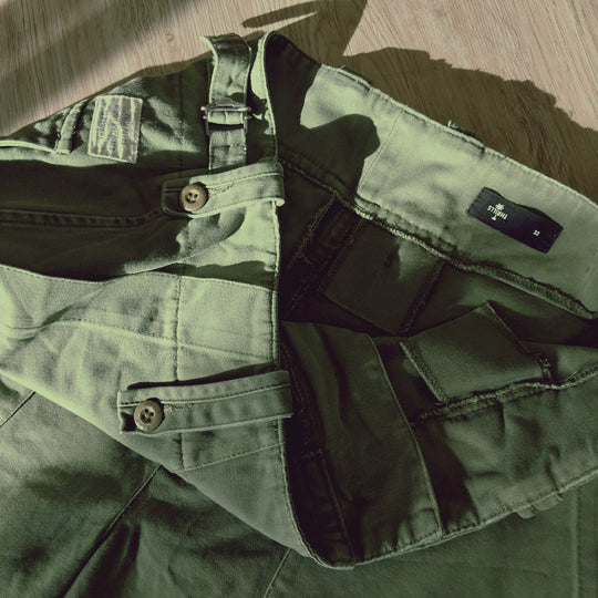 THRILLS Mens Retro Look Military Style Shorts , Green, Size 32, Designed in Byron Bay -Australia