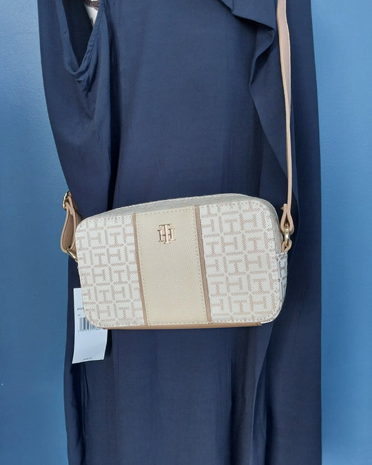 Tommy Hilfiger Cross Body Bag BNWT