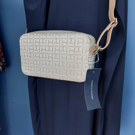Tommy Hilfiger Cross Body Bag BNWT
