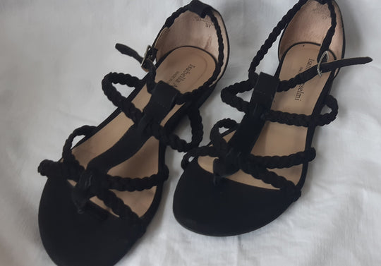 Isabella Anselmi black leather sandals size 6 (37)