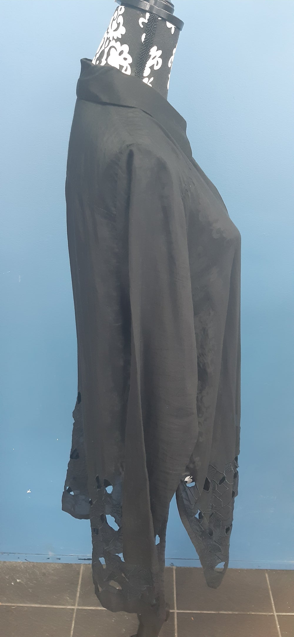 Paula Ryan long black cotton silk top size 14