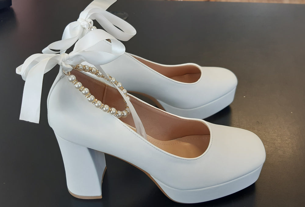 New White Thick Heel  Wedding Shoes with Pearls  Crystals and Ribbon size 41 (10)
