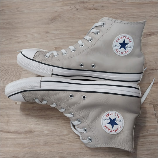 Converse Leather Chuck Taylor All  Stars Unisex  Size 12 Women's  / 10 Men's Stone