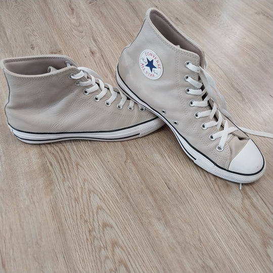 Converse Leather Chuck Taylor All  Stars Unisex  Size 12 Women's  / 10 Men's Stone