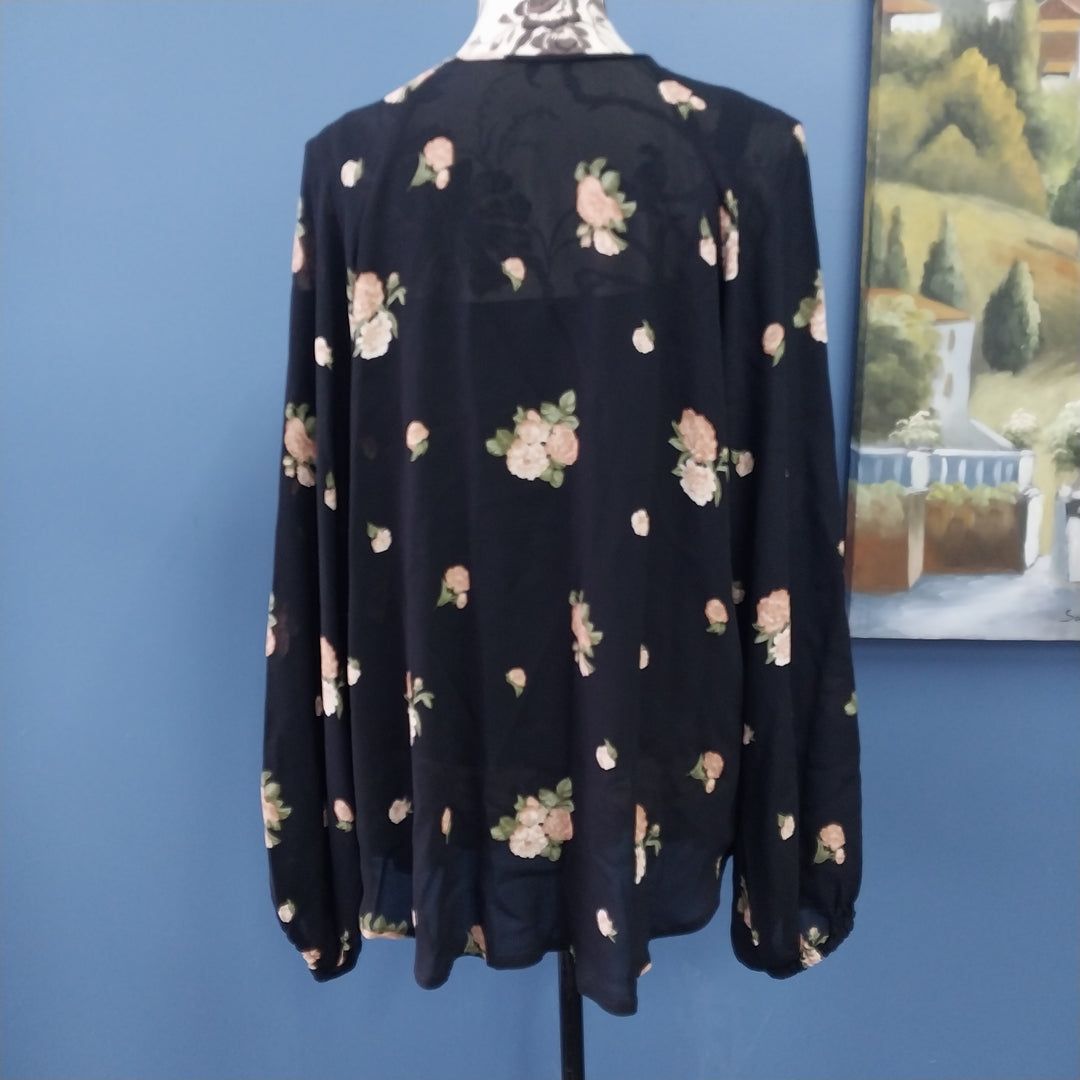 Smith & Western Blouse size M/L Designed and Made In New Zealand