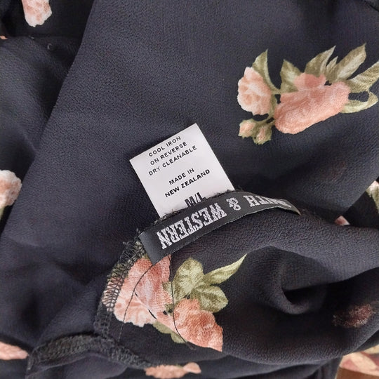 Smith & Western Blouse size M/L Designed and Made In New Zealand