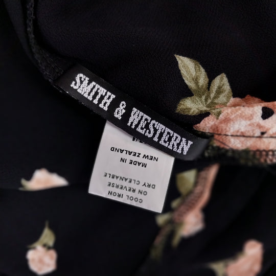 Smith & Western Blouse size M/L Designed and Made In New Zealand