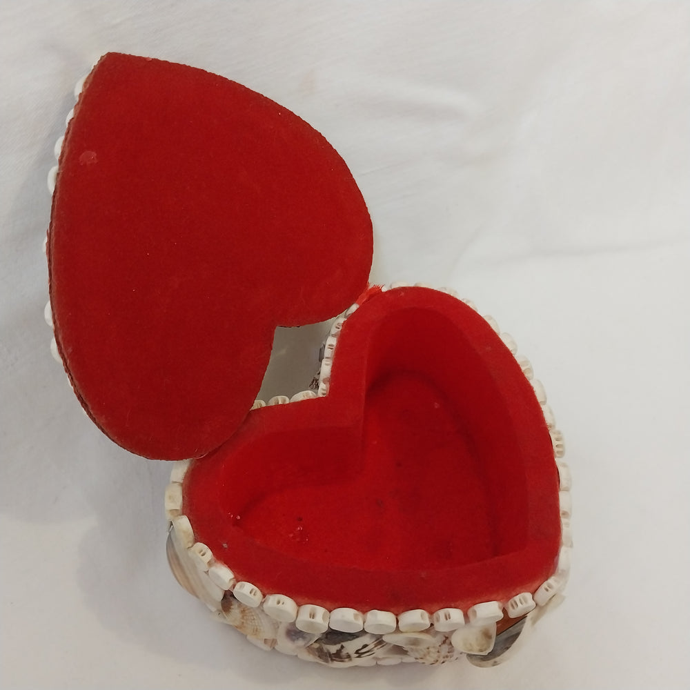 Vintage Sea Shell Heart Shaped Trinket Box Bo Ho Chic