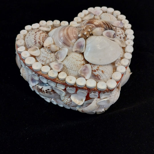 Vintage Sea Shell Heart Shaped Trinket Box Bo Ho Chic