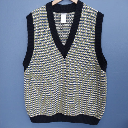 kowtow Oversized Organic Cotton -Blanket Vest -Size L