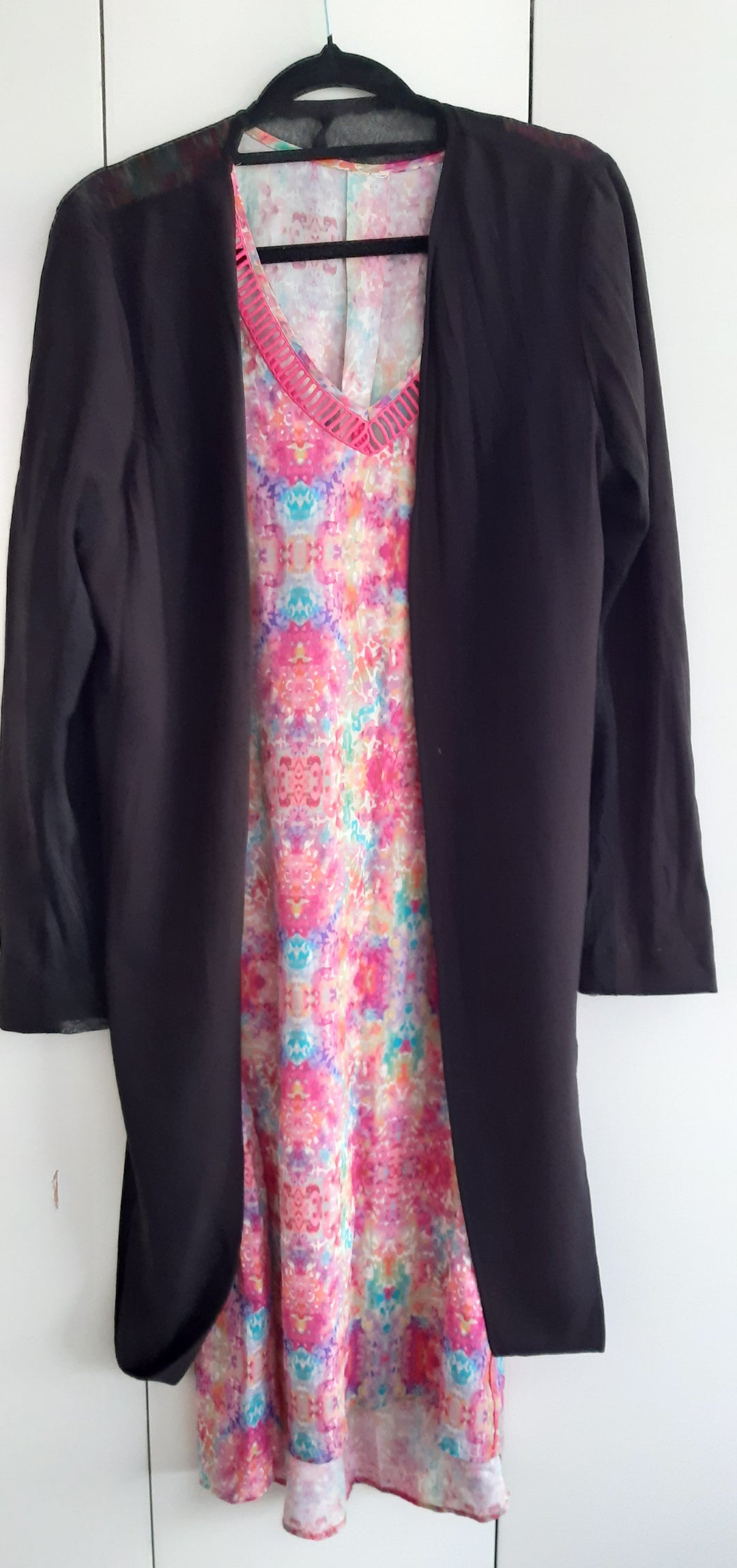 Anna.S Black short over top made in NZ size L